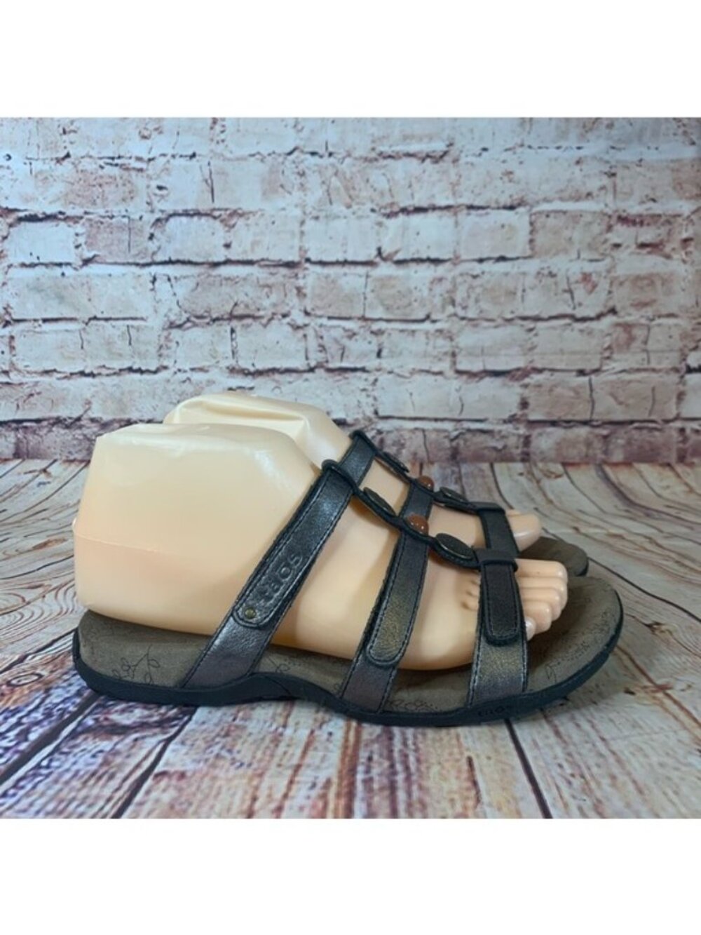 Taos Pewter Leather Strappy Sandals w/ "Gem" Accent Beads Sz 7
